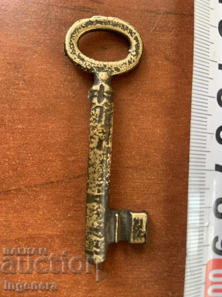 ANTIQUE KEY FROM GRANDMOTHER AND GRANDFATHER'S CHESTS CUT PADLOCK ANTIQUE KEY FROM GRANDMOTHER AND GRANDFATHER'S CHESTS CUT PADLOCK
