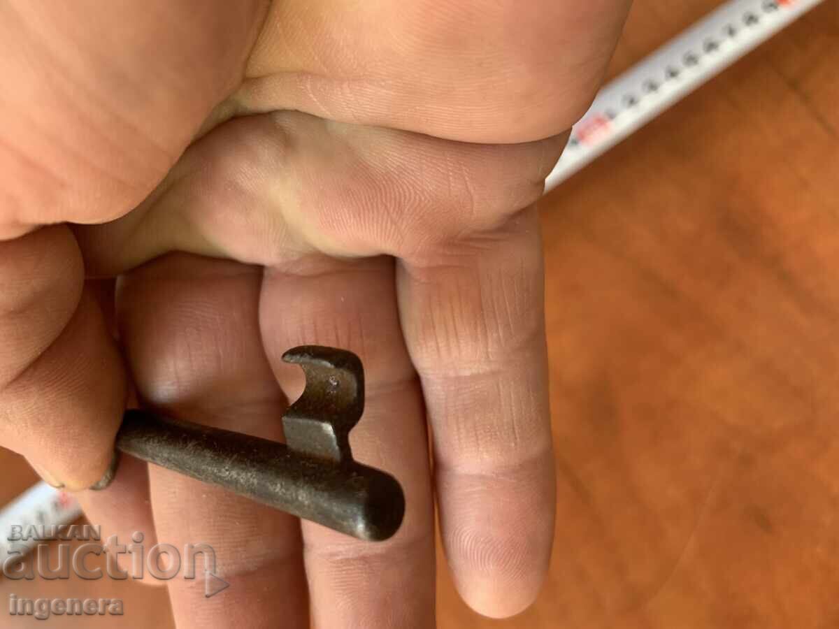 Auction  ANTIQUE KEY FROM GRANDMOTHER AND GRANDFATHER'S CHESTS CUT PADLOCK