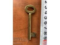 CHEIE ANTICHĂ DE LA BUNII ȘI CUFERELE BUNICULUI TAIAT LACAT