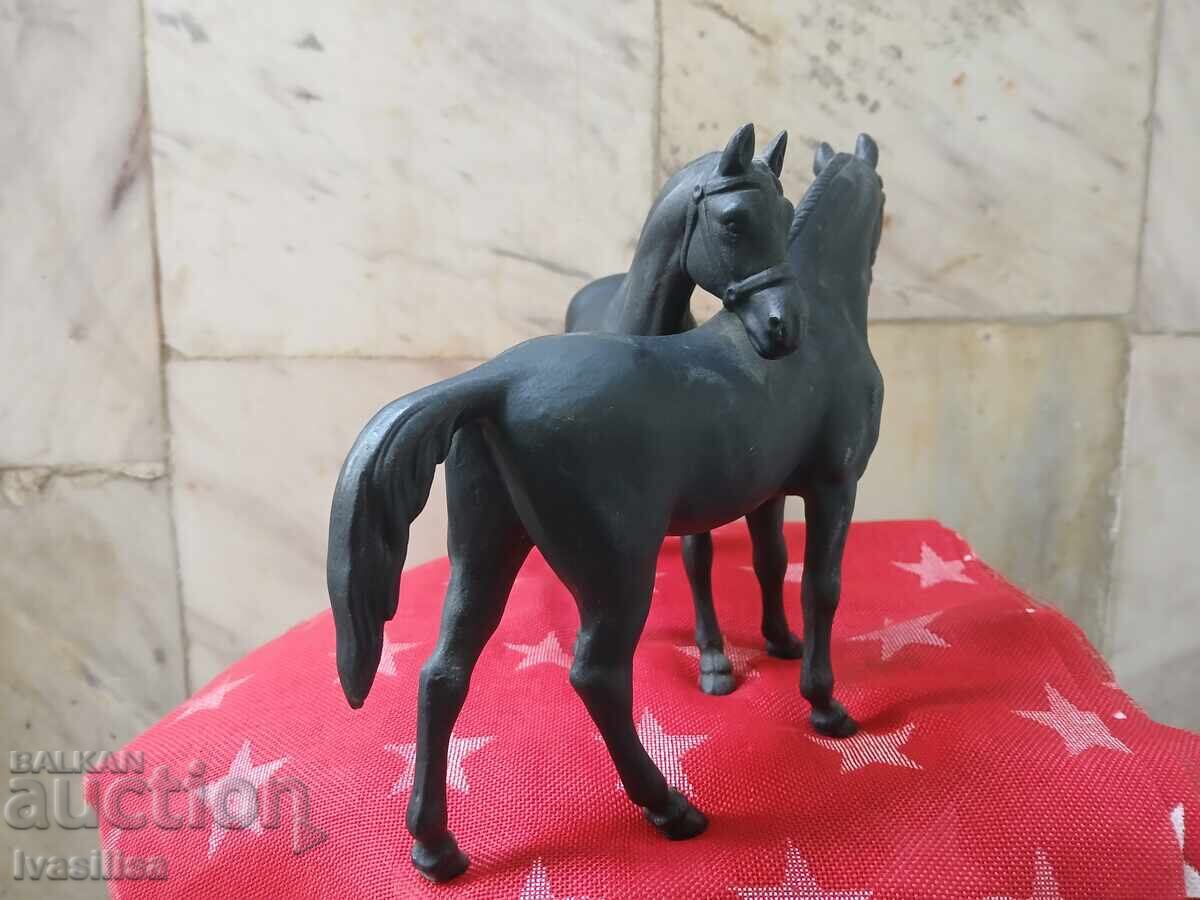 Стара Скулптура коне с цена 350.00 лв. | € 178.95 Стара Скулптура коне с цена 350.00 лв. | € 178.95