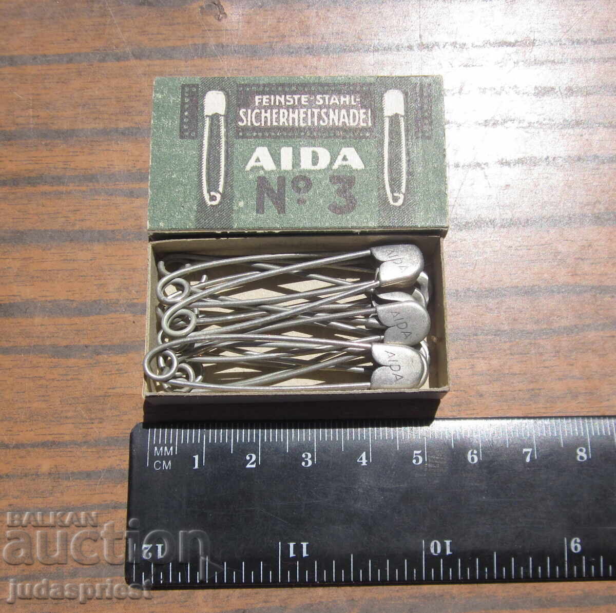 ВСВ Германски войнишки военно полеви безопасни игли AIDA с цена € 5.00 | 9.78 лв.