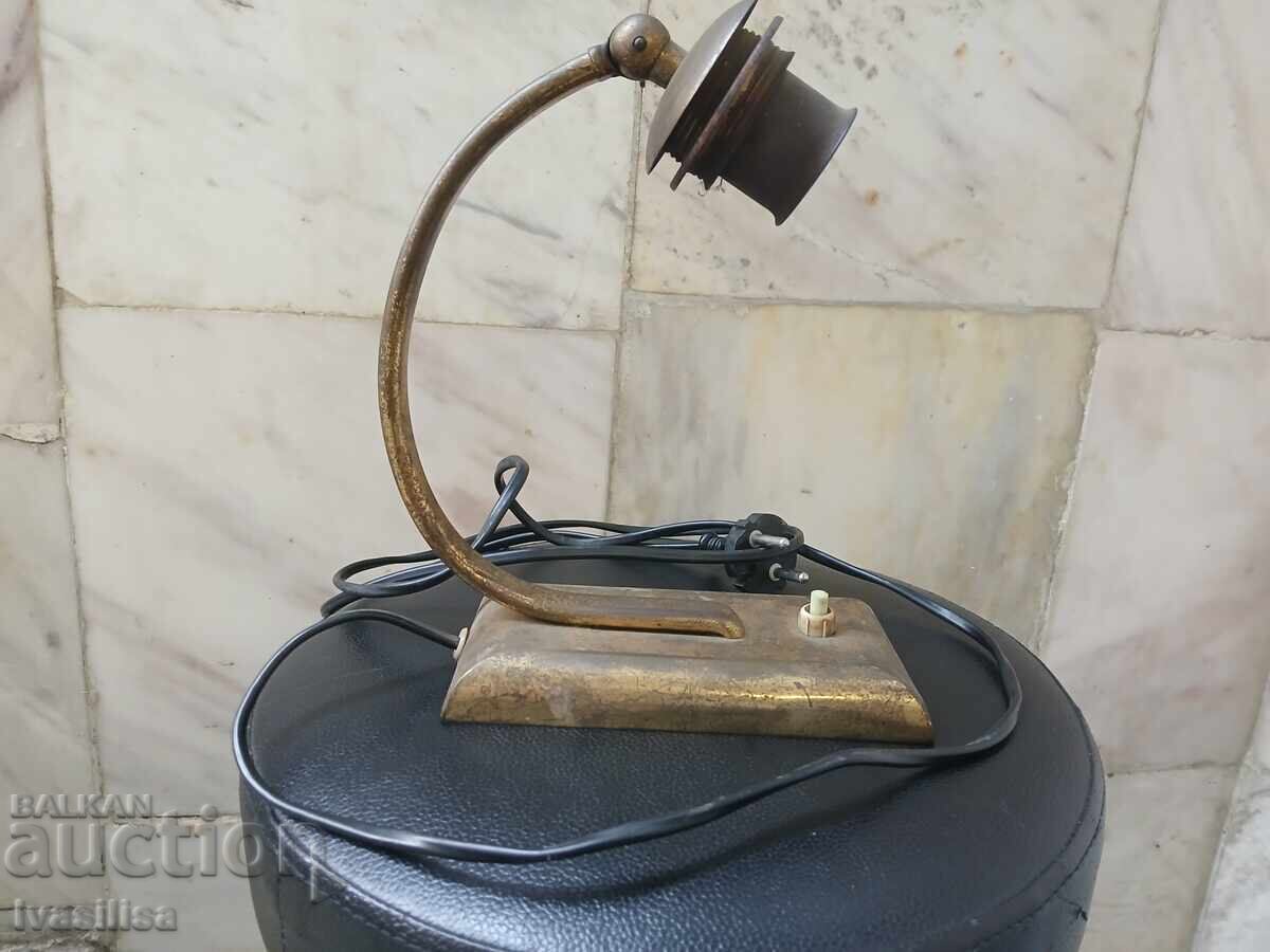 Αρχαίο επιτραπέζιο φωτιστικό