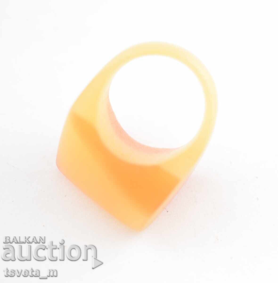 Δημοπρασία Ενα δαχτυλίδι Δημοπρασία Ενα δαχτυλίδι