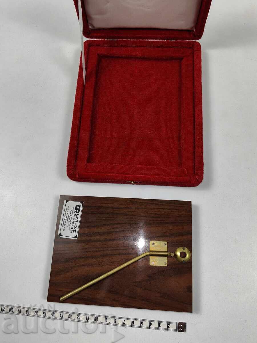 Δημοπρασία ΜΕΓΑΛΟ ΣΤΡΑΤΙΩΤΙΚΟ ΠΛΑΚΕΤΙΔΙΟ ΑΠΟΝΕΜΗΘΗΚΕ ΣΕ ΒΟΥΛΓΑΡΟ ΑΞΙΩΜΑΤΙΚΟ 90-ΤΟΥ ΚΟΥΤΙΟΥ