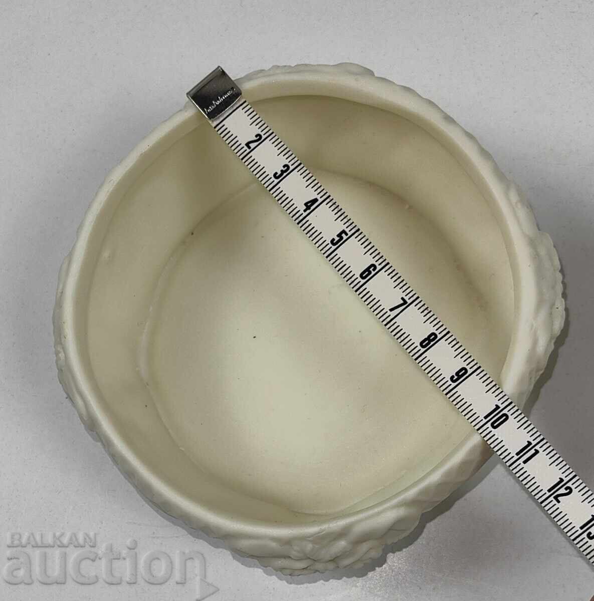 CUTIE MUZICALĂ FRUMOASĂ PENTRU BIJUTERII CAPAC TRANDAFIRI STARE EXCELENTĂ - 5 CUTIE MUZICALĂ FRUMOASĂ PENTRU BIJUTERII CAPAC TRANDAFIRI STARE EXCELENTĂ - 5