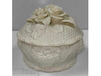 CUTIE MUZICALĂ FRUMOASĂ PENTRU BIJUTERII CAPAC TRANDAFIRI STARE EXCELENTĂ