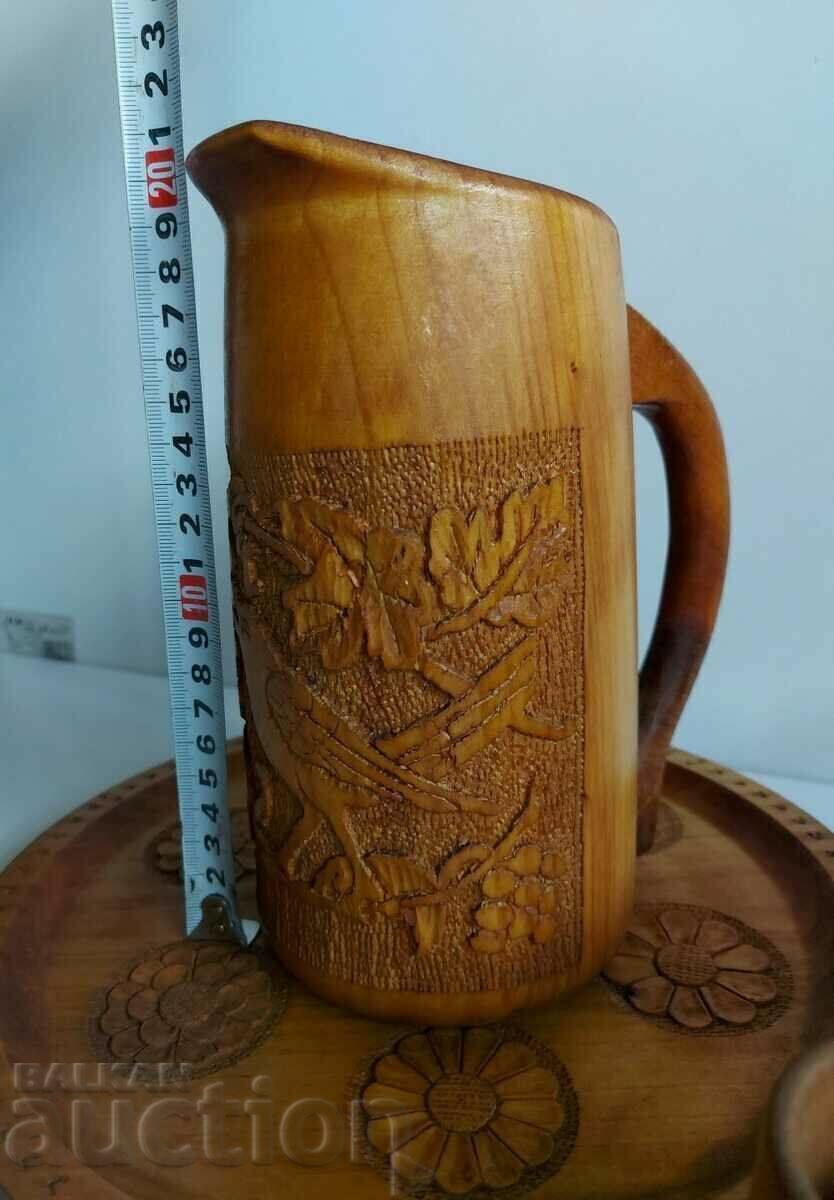 Delivery of . WOODEN WINE SERVICE HUNTING MOTIFS JUG TRAY WOOD CARVING