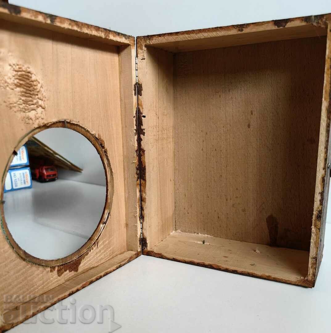 Delivery of 1930s KINGDOM OF BULGARIA UNUSED BOX PLATE ALARM CLOCK Delivery of 1930s KINGDOM OF BULGARIA UNUSED BOX PLATE ALARM CLOCK