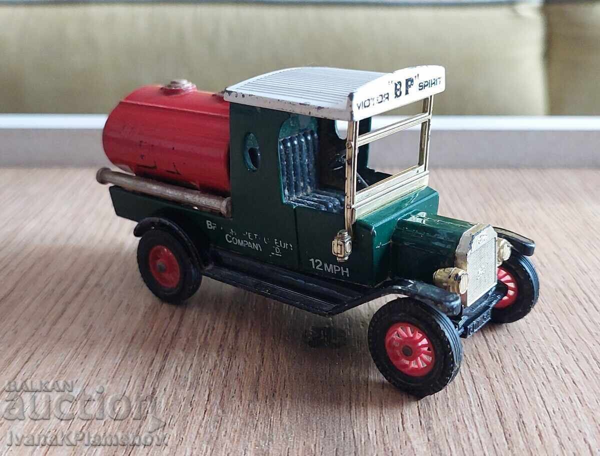 Μεταλλικό αυτοκινητάκι Matchbox Αγγλίας για συλλέκτες με τιμή € 10.00 | 19.56 BGN