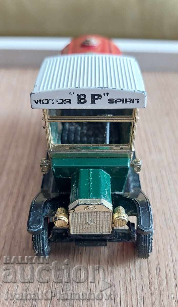 Auction  Matchbox metal car from England for collectors
