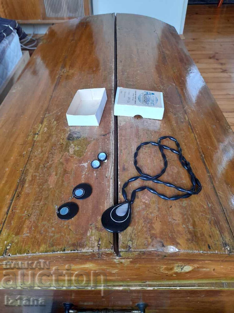 Licitație Set de bijuterii Hoakimex, vechi Licitație Set de bijuterii Hoakimex, vechi