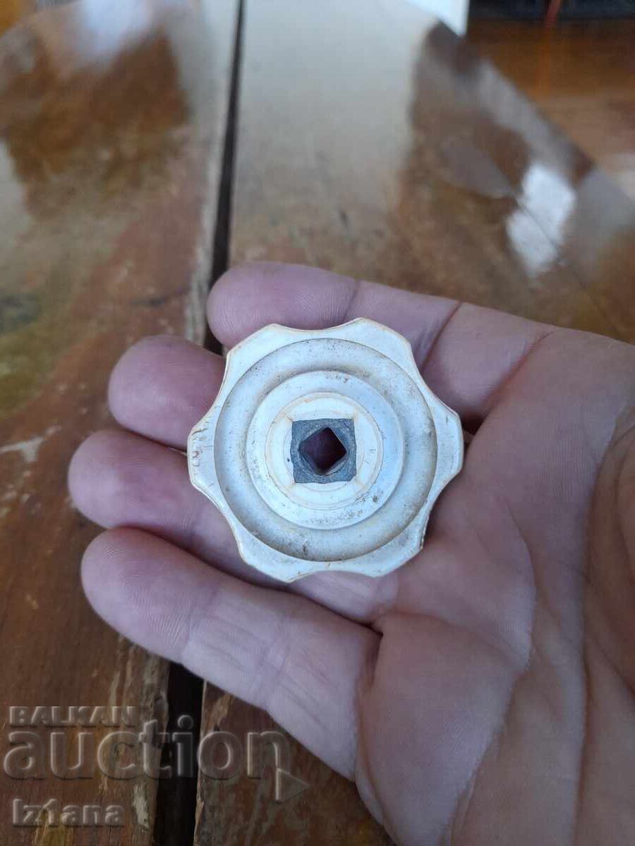 Delivery of Old faucet screw