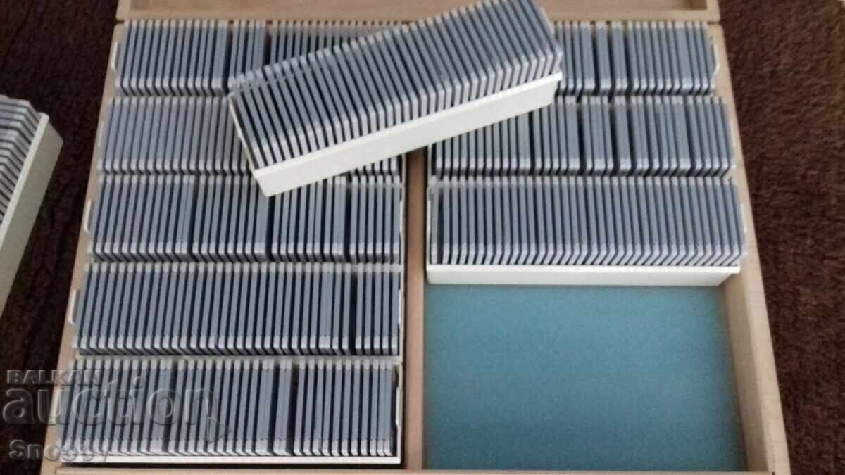 Licitație Cutie din lemn pentru depozitare 360 buc. rame diapozitive