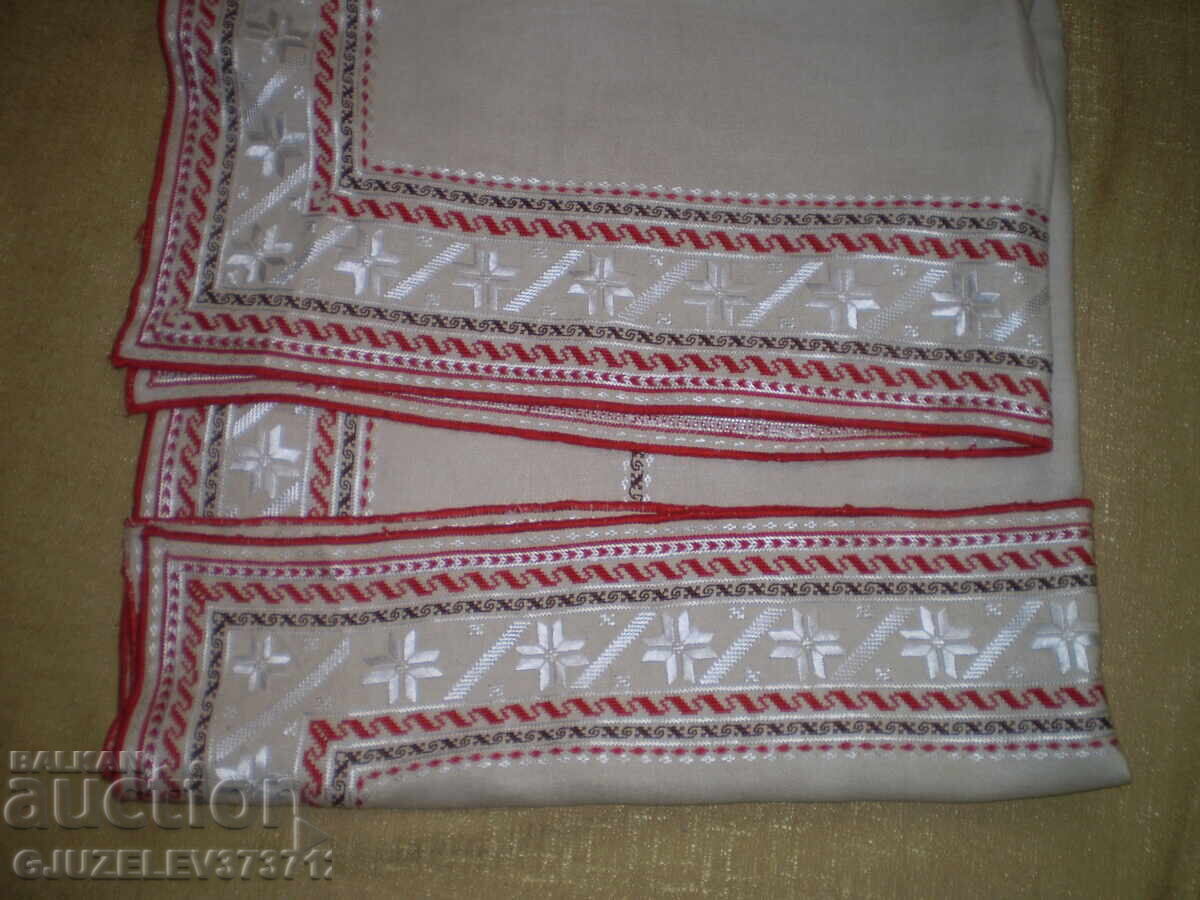 Hand-embroidered tablecloth Authentic hand-embroidered with price 130.00 BGN | € 66.47