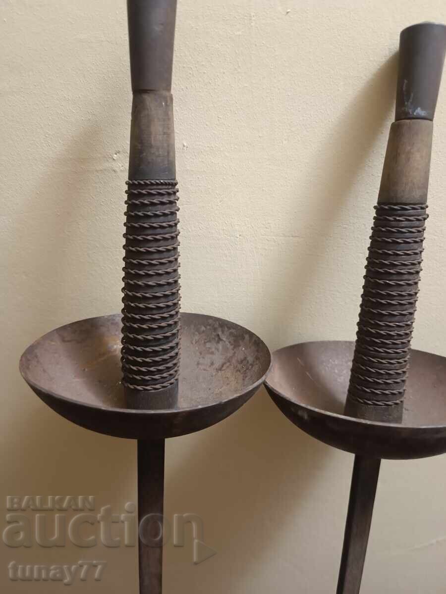Auction Two fencing rapiers, quite old, 120 cm long Auction Two fencing rapiers, quite old, 120 cm long
