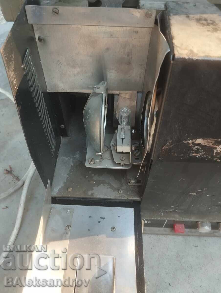 Παλιά μηχανή προβολής ταινιών - 5