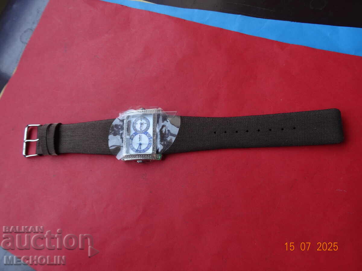 Ιαπωνικό ρολόι με διπλή ώρα 2