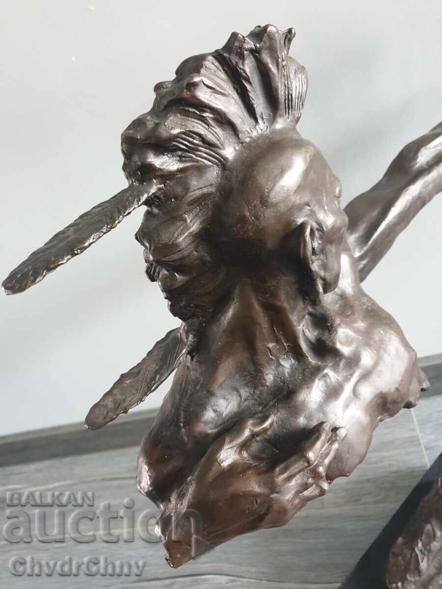 Delivery of Bronze sculpture/figure of an Indian/McKenzie statue