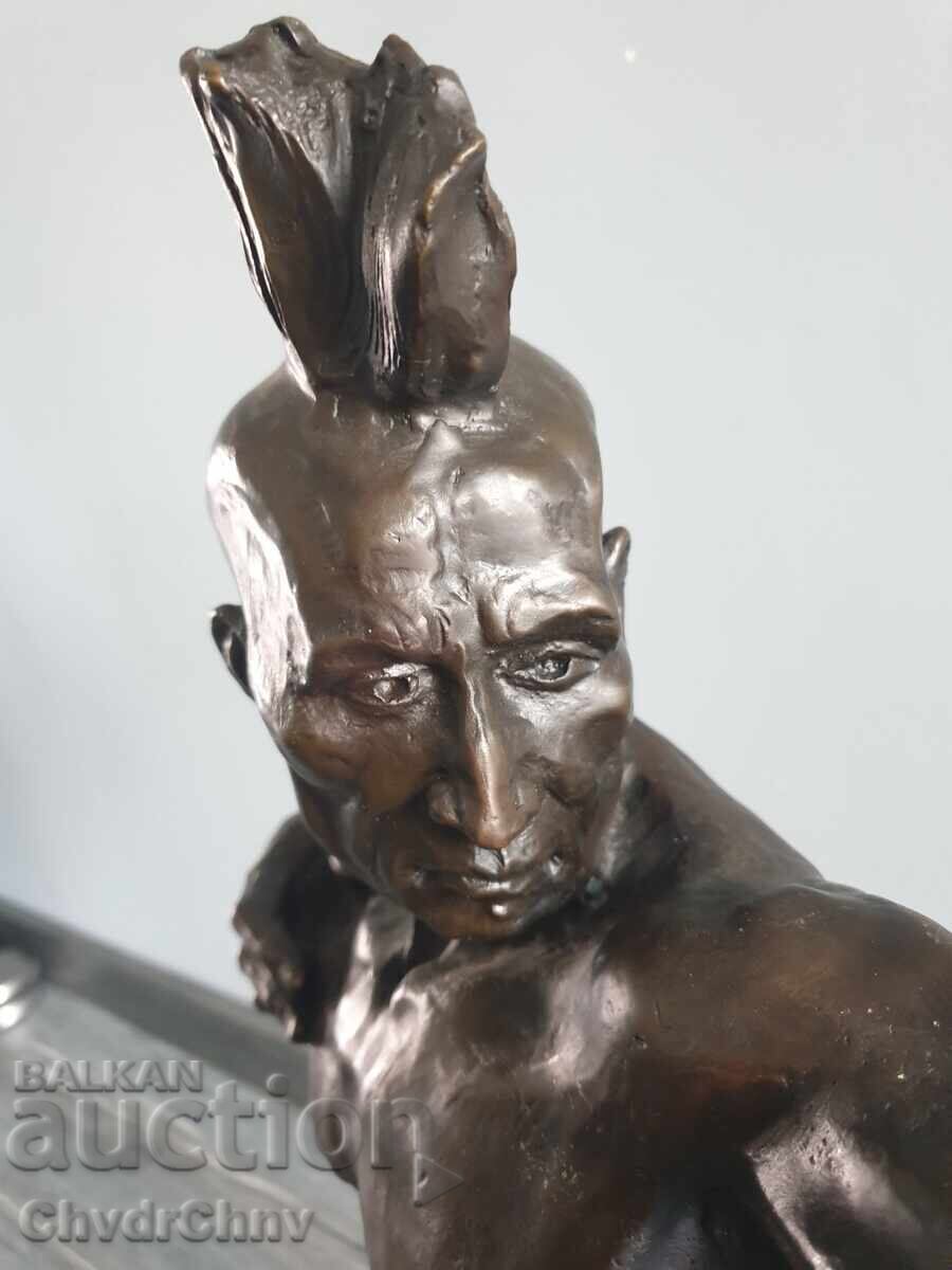 Bronze sculpture/figure of an Indian/McKenzie statue - 7