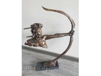 Bronze sculpture/figure of an Indian/McKenzie statue