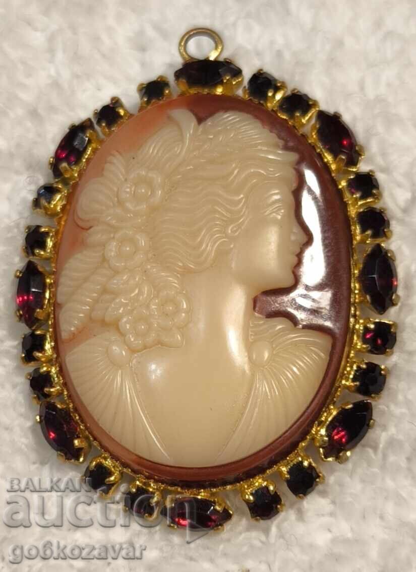 Medalion vechi cu pandantiv Camee - 5 Medalion vechi cu pandantiv Camee - 5