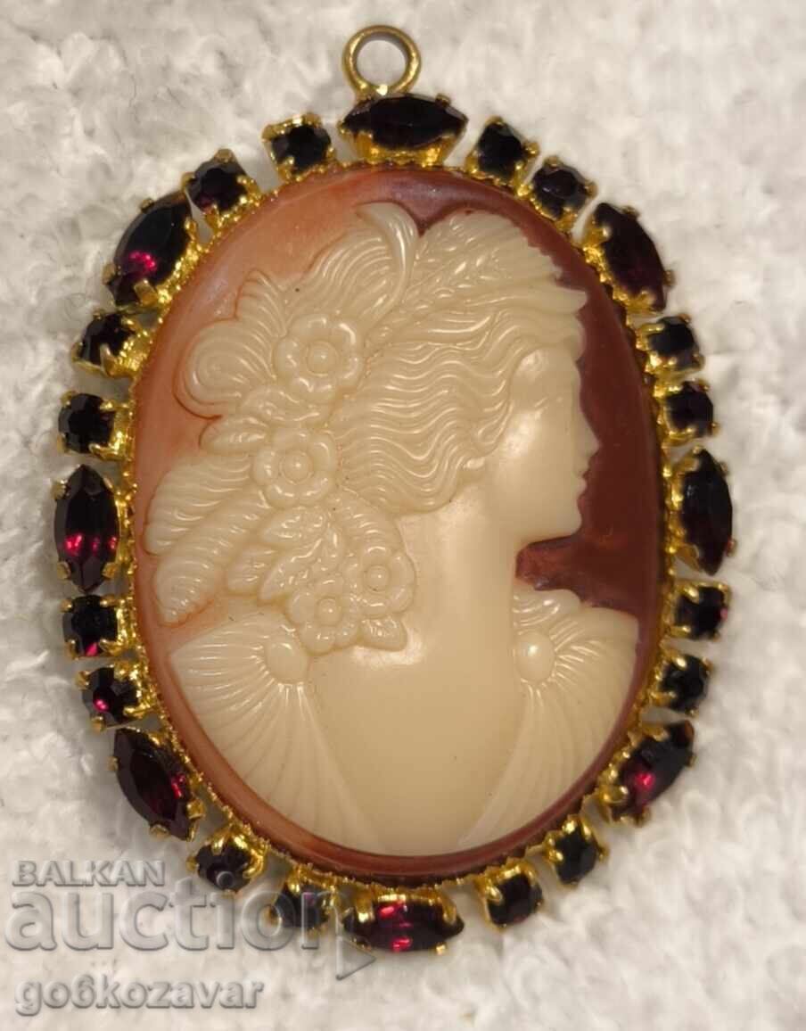 Medalion vechi cu pandantiv Camee - 6 Medalion vechi cu pandantiv Camee - 6