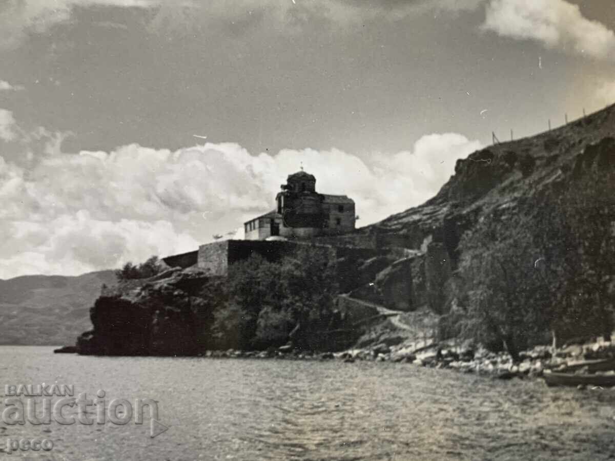 Охрид храмът “Свети Иван Канео" 40-те фото Димитър Кацев /?/ с цена 10.00 лв. | € 5.11