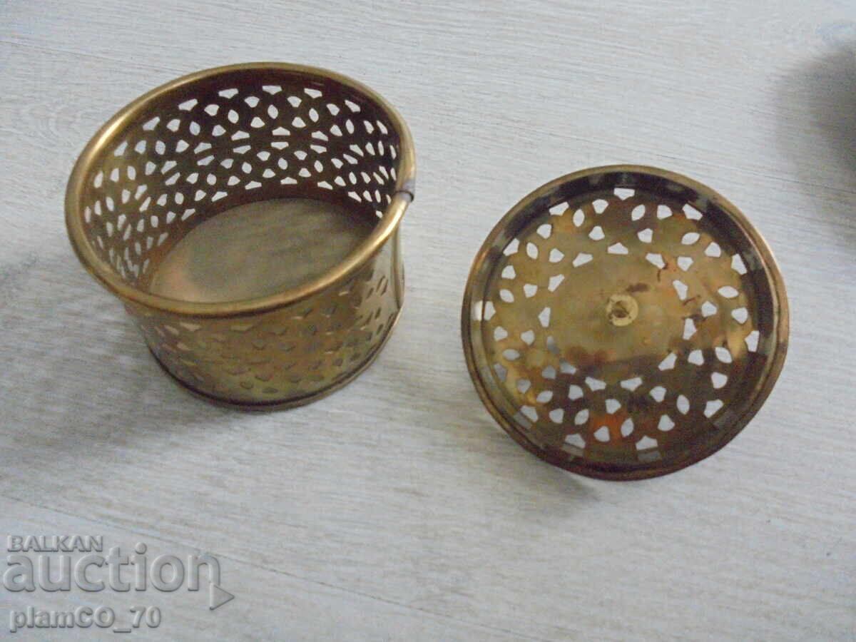 №8204 Old Metal Brass Decorative Box with price 15.00 BGN | € 7.67 №8204 Old Metal Brass Decorative Box with price 15.00 BGN | € 7.67