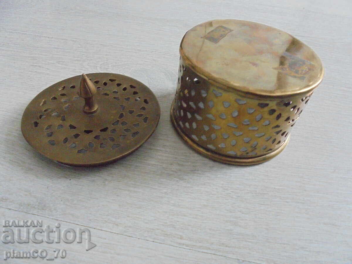 Auction №8204 Old Metal Brass Decorative Box Auction №8204 Old Metal Brass Decorative Box