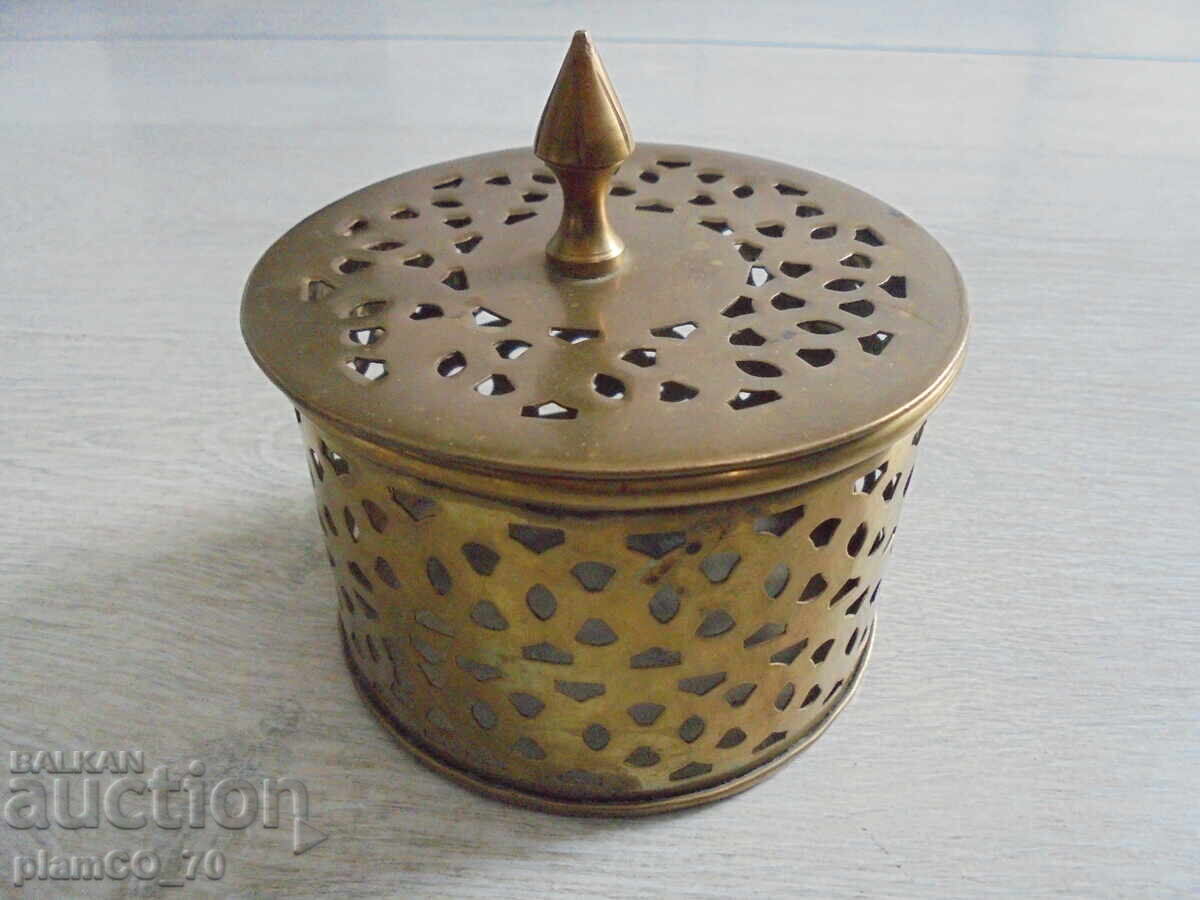 Delivery of №8204 Old Metal Brass Decorative Box Delivery of №8204 Old Metal Brass Decorative Box