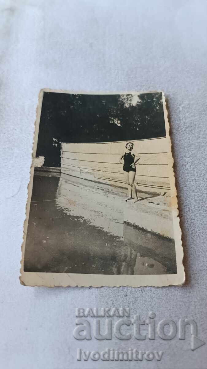 Φωτογραφία Νέας Γυναίκας με Μαγιό