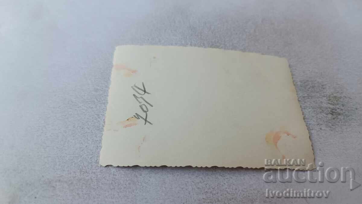 Photo Woman and little girl with price 1.45 BGN | € 0.74 Photo Woman and little girl with price 1.45 BGN | € 0.74