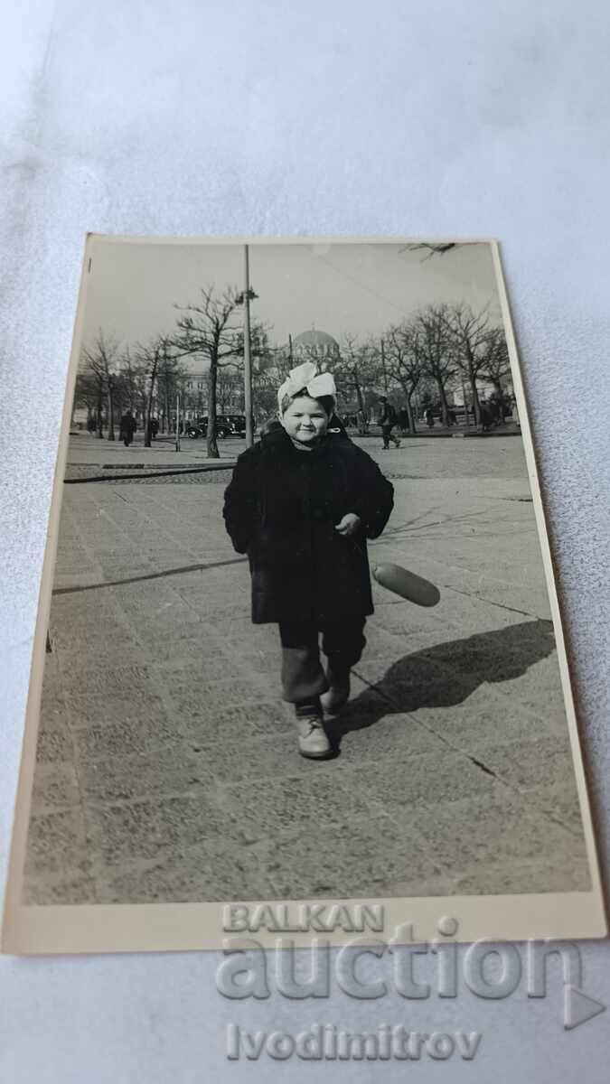 Fotografie Sofia Fetiță la plimbare Fotografie Sofia Fetiță la plimbare