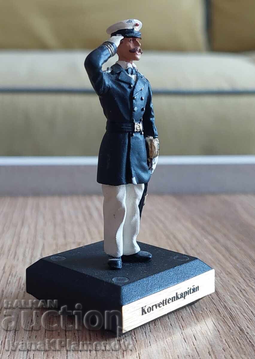 A lead figurine for collectors with price 16.00 BGN | € 8.18