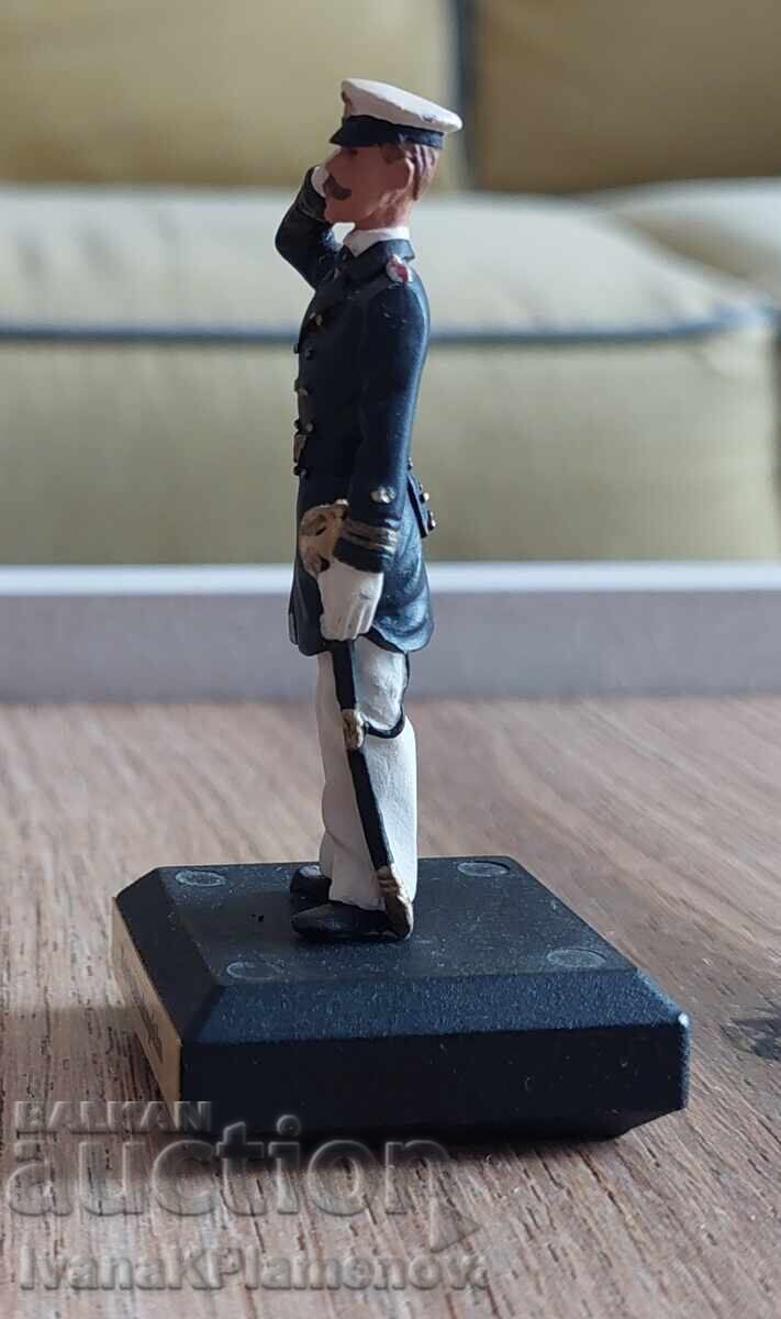 Delivery of A lead figurine for collectors