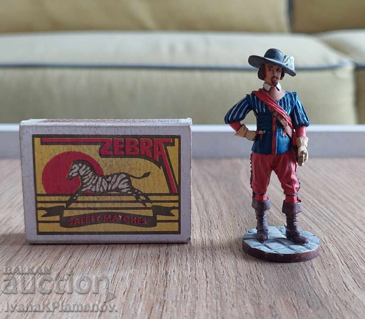 A lead figurine for collectors - 7