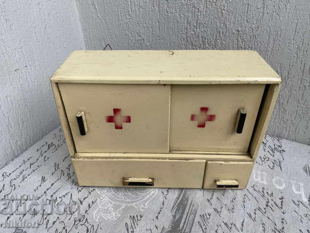 Παλιό Ξύλινο Φαρμακείο με τιμή 55.00 BGN | € 28.12 Παλιό Ξύλινο Φαρμακείο με τιμή 55.00 BGN | € 28.12