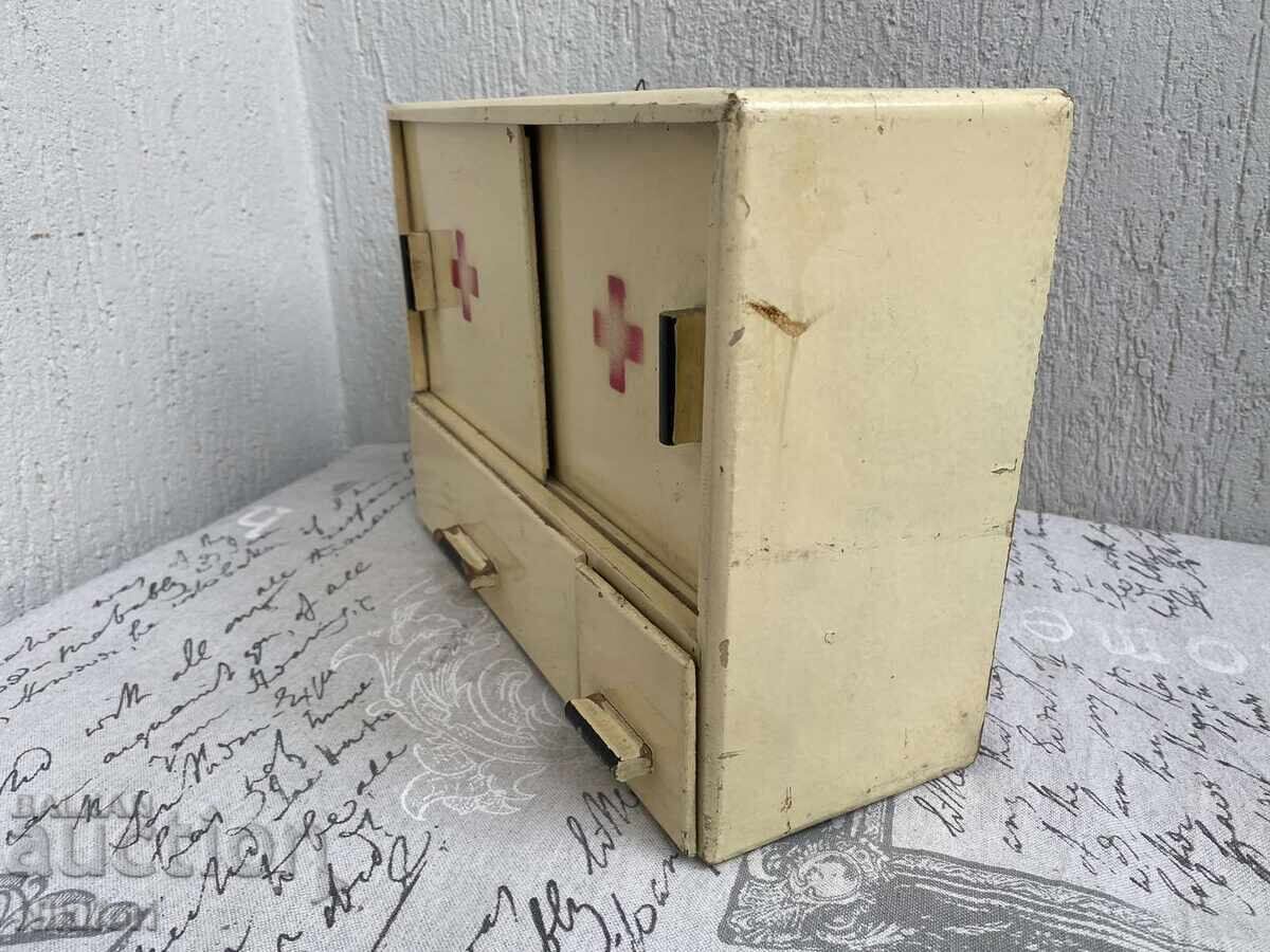 Veche Trusă de Lemn pentru Medicamente - 5 Veche Trusă de Lemn pentru Medicamente - 5