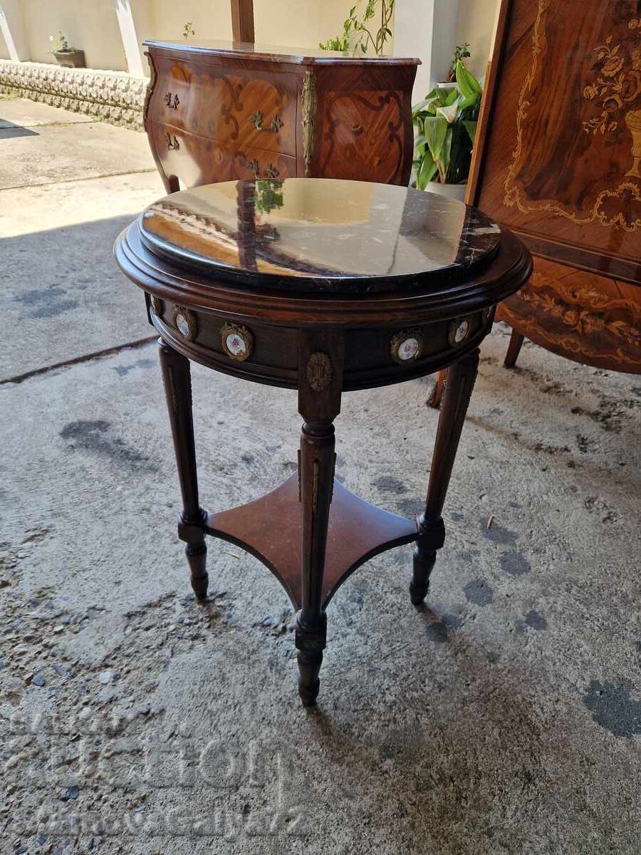 Delivery of Wonderful antique French solid wood table with marble top