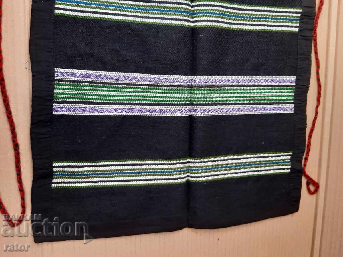 Αυθεντική υφαντή μάλλινη ποδιά, φορεσιά, ΑΧΡΗΣΙΜΟΠΟΙΗΤΗ με τιμή 20.00 BGN | € 10.23 Αυθεντική υφαντή μάλλινη ποδιά, φορεσιά, ΑΧΡΗΣΙΜΟΠΟΙΗΤΗ με τιμή 20.00 BGN | € 10.23