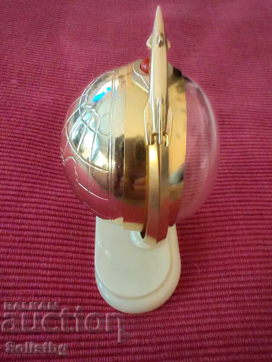 Παράδοση Παλιό μηχανικό ρολόι, ξυπνητήρι Slava, ΕΣΣΔ