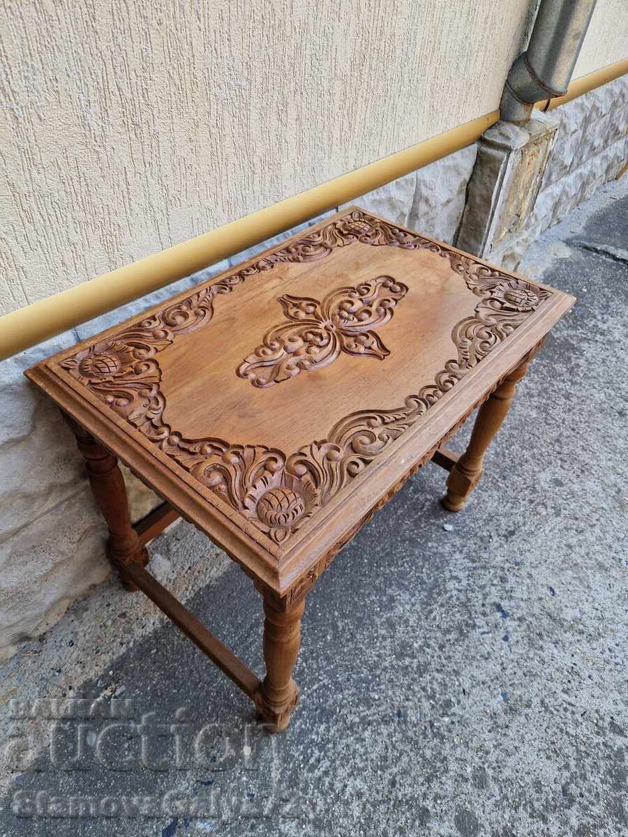 Παράδοση Εξαιρετικό αντίκα γαλλικό τραπεζάκι από μασίφ ξύλο με σκαλιστά σχέδια