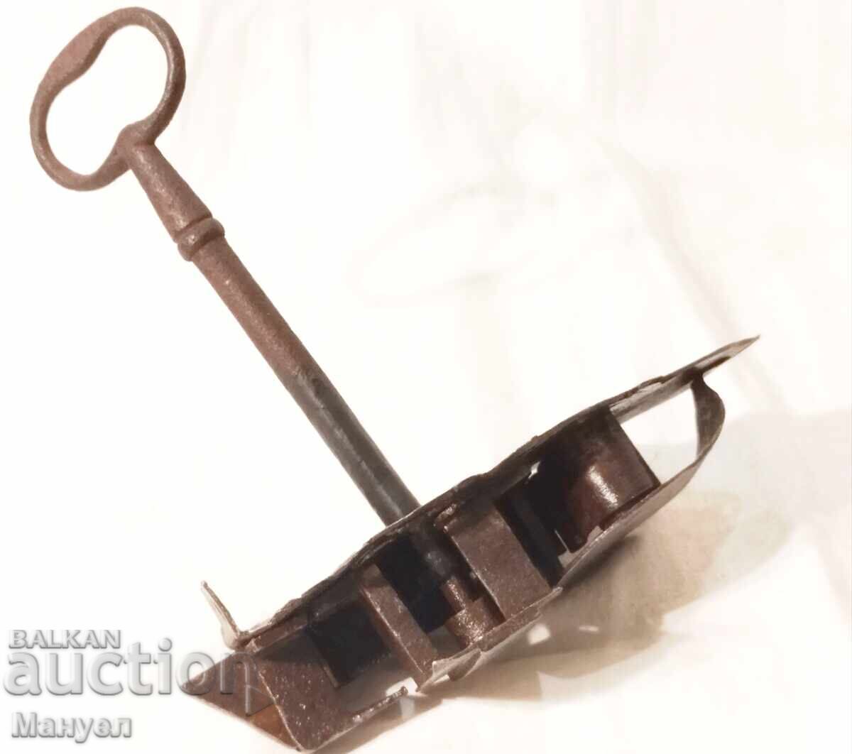 Стара османска брава, средата на XIXвек. с цена 180.00 €