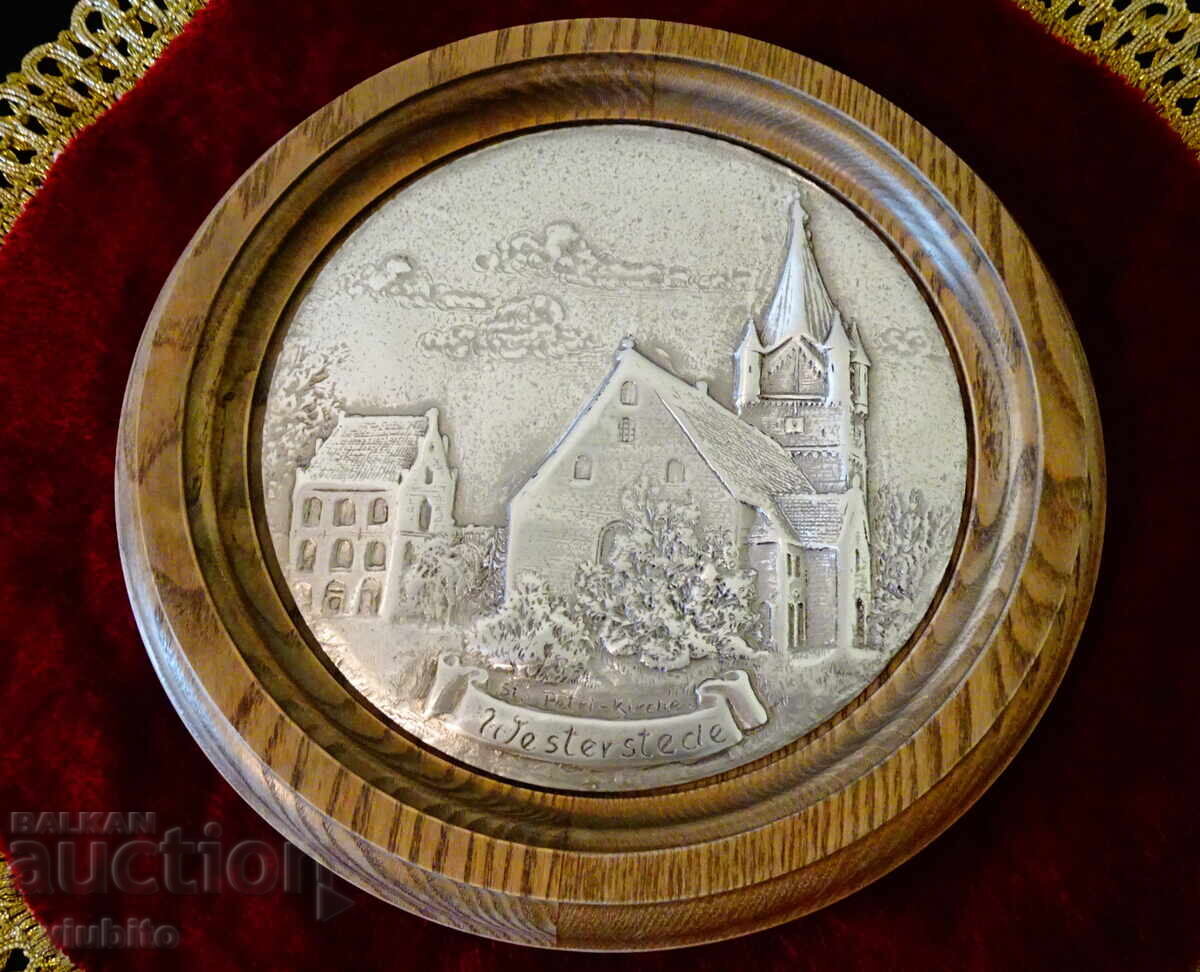 Panou din tablă, tablou în relief al bisericii Sf. Petru