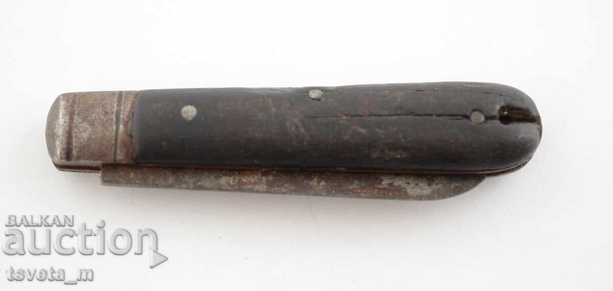 Licitație Cuțit de buzunar cu mâner din lemn