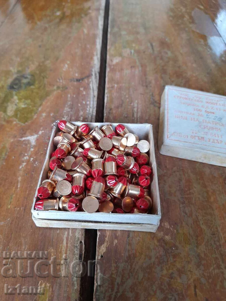 Licitație Cartușe vechi de construcție și montaj