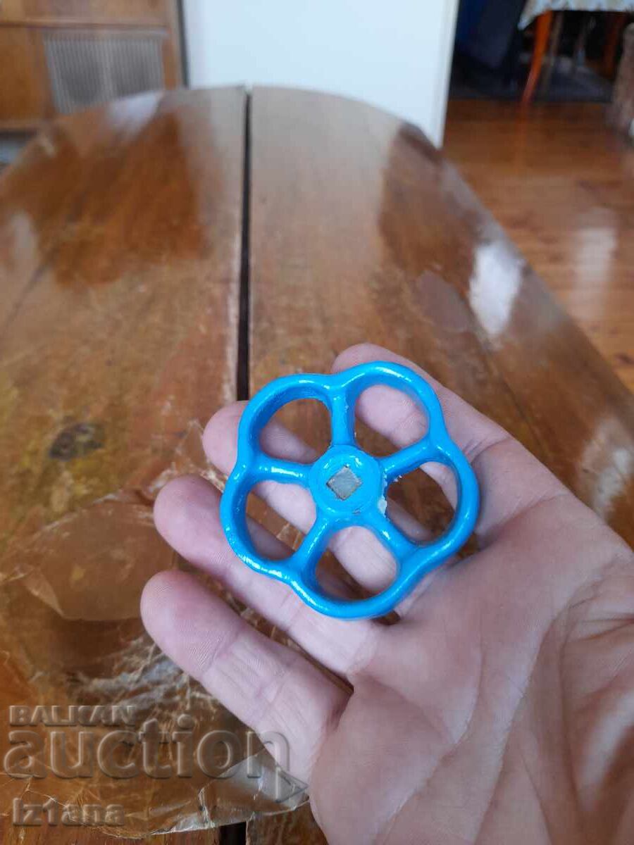 Auction Old faucet screw Auction Old faucet screw