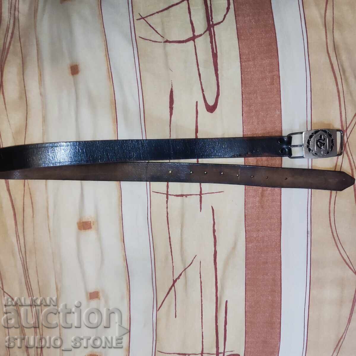 Livrarea Centură retro, din piele, de milițian (model sovietic)