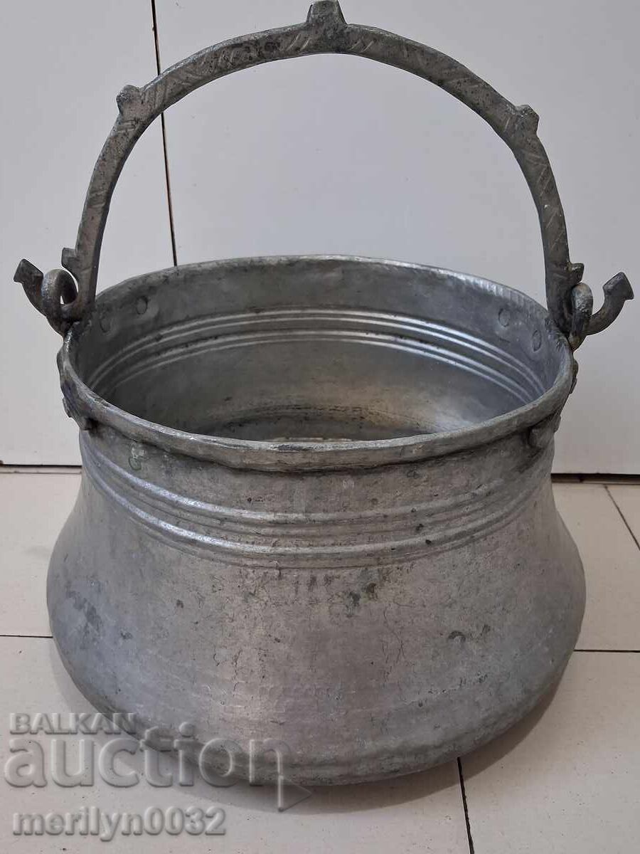 Cazan conservat, cupru, încălzitor de apă, vas din cupru cu preț 129.00 BGN | € 65.96