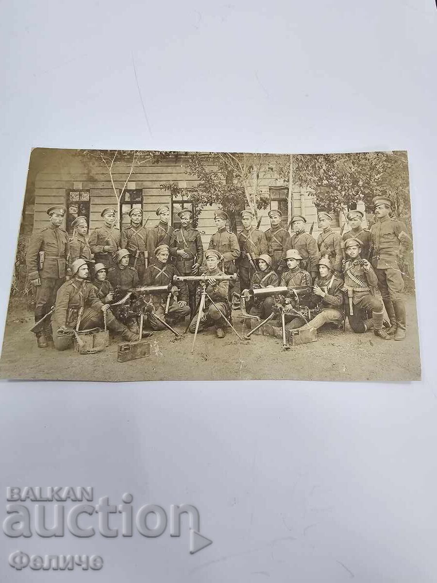 Fotografie militară rară de muzeu, mitraliere, bombe